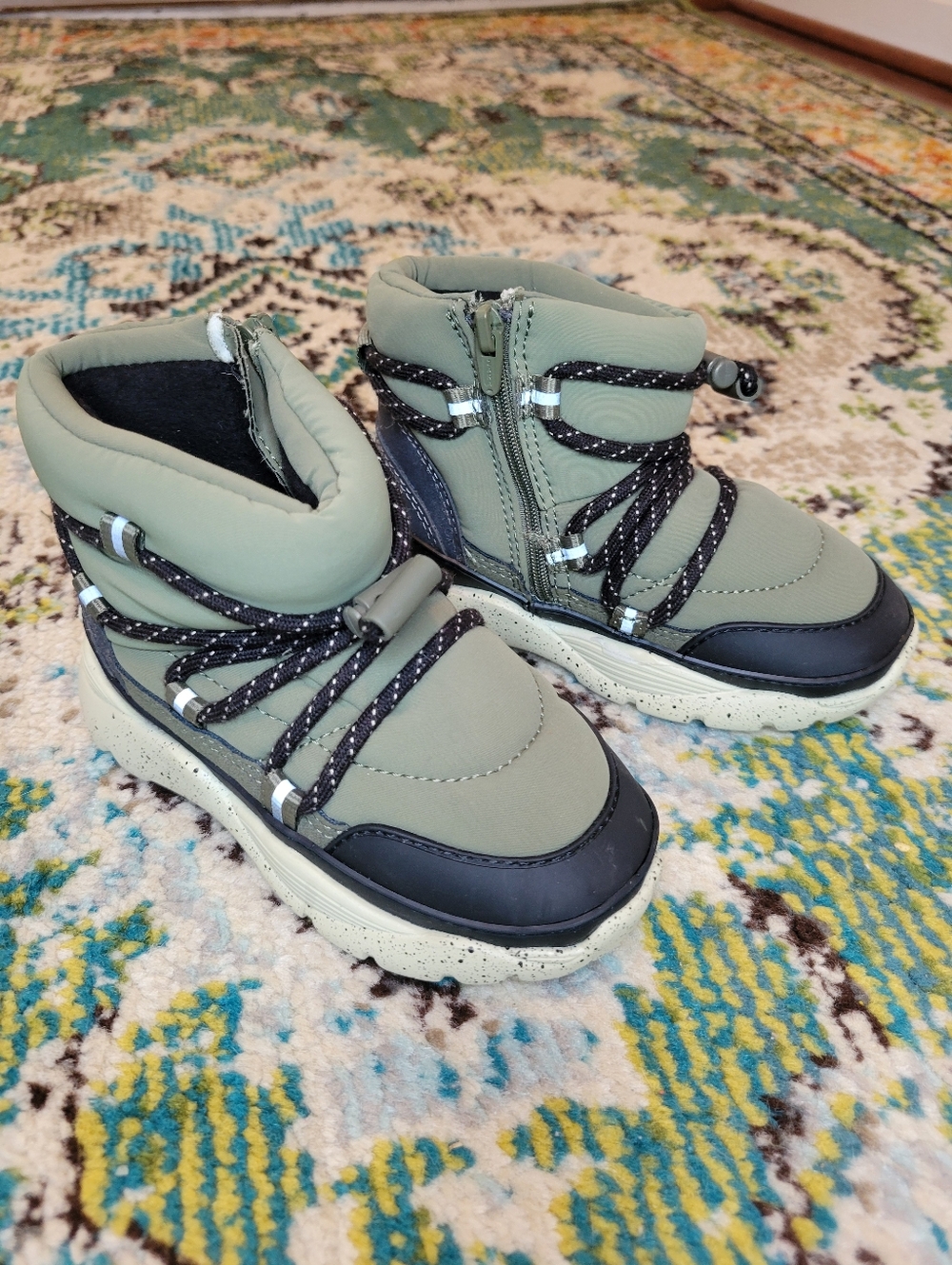 Zara Olive Green Water Resistant Bungee Lace Snow/Rain Boots, Kids Toddler 7‎